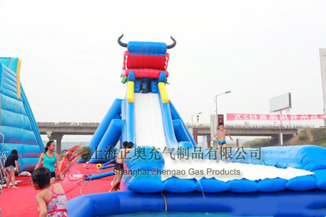 江蘇鎮(zhèn)江移動水上樂園案例
